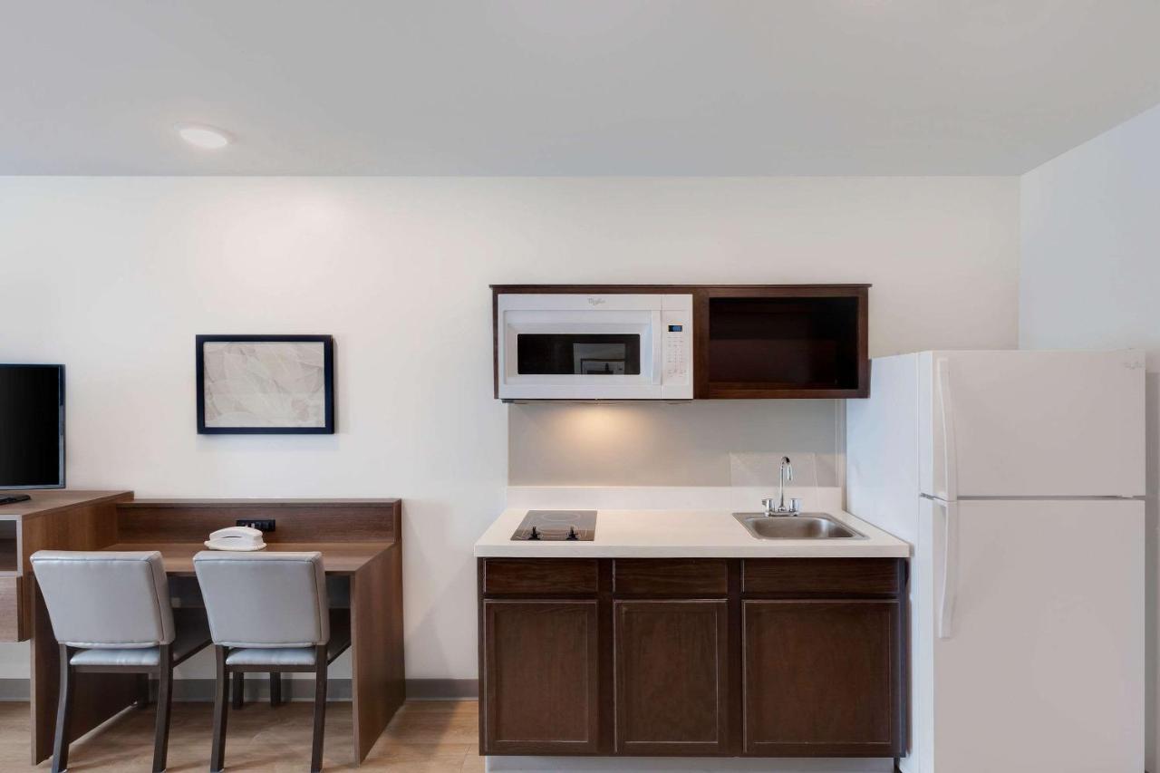 Woodspring Suites Bakersfield East Екстер'єр фото