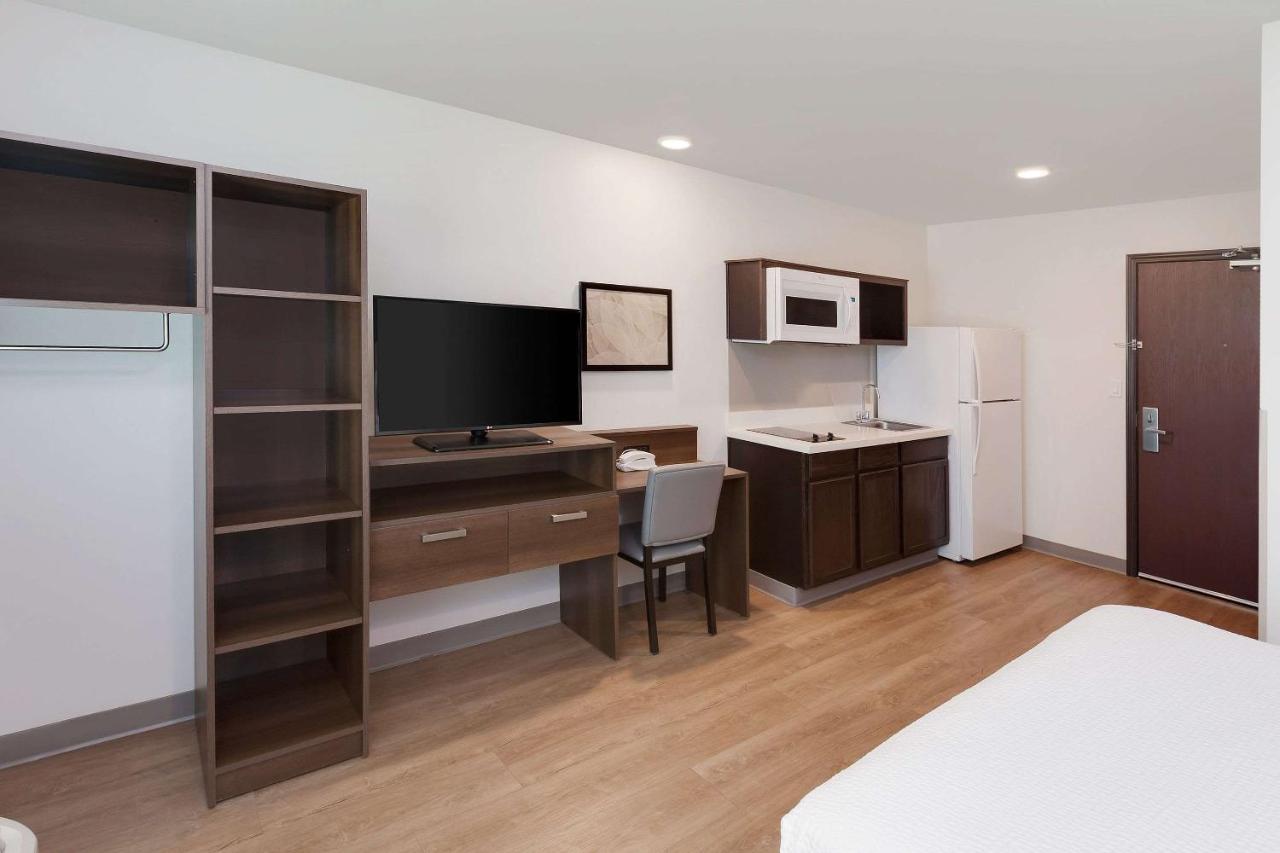 Woodspring Suites Bakersfield East Екстер'єр фото