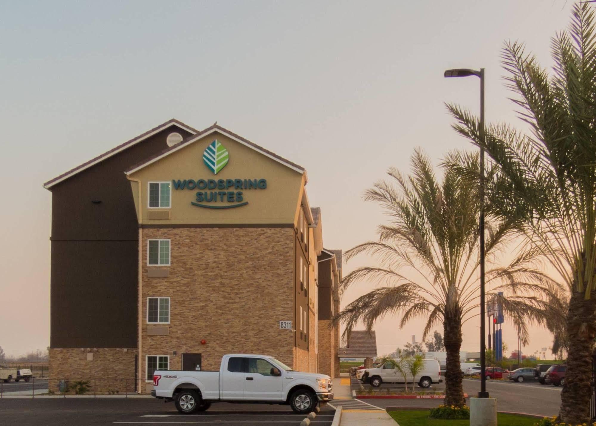 Woodspring Suites Bakersfield East Екстер'єр фото