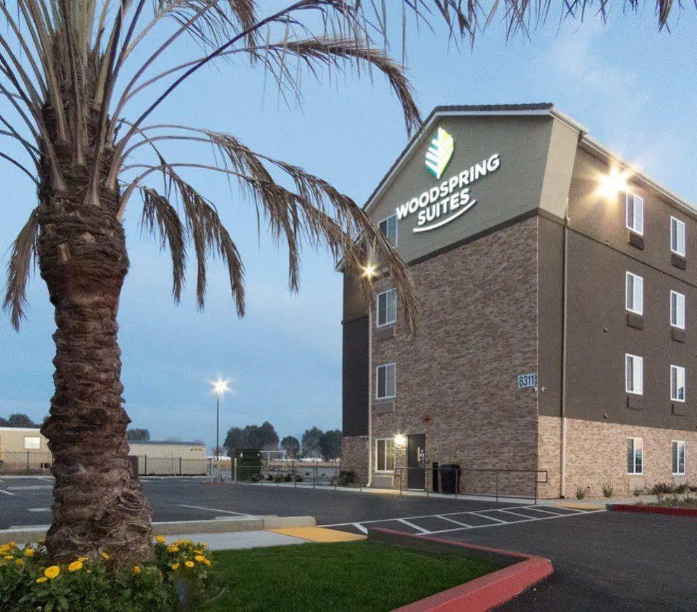 Woodspring Suites Bakersfield East Екстер'єр фото