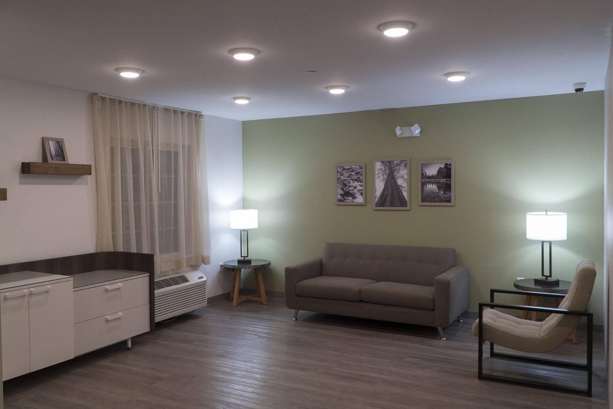 Woodspring Suites Bakersfield East Екстер'єр фото