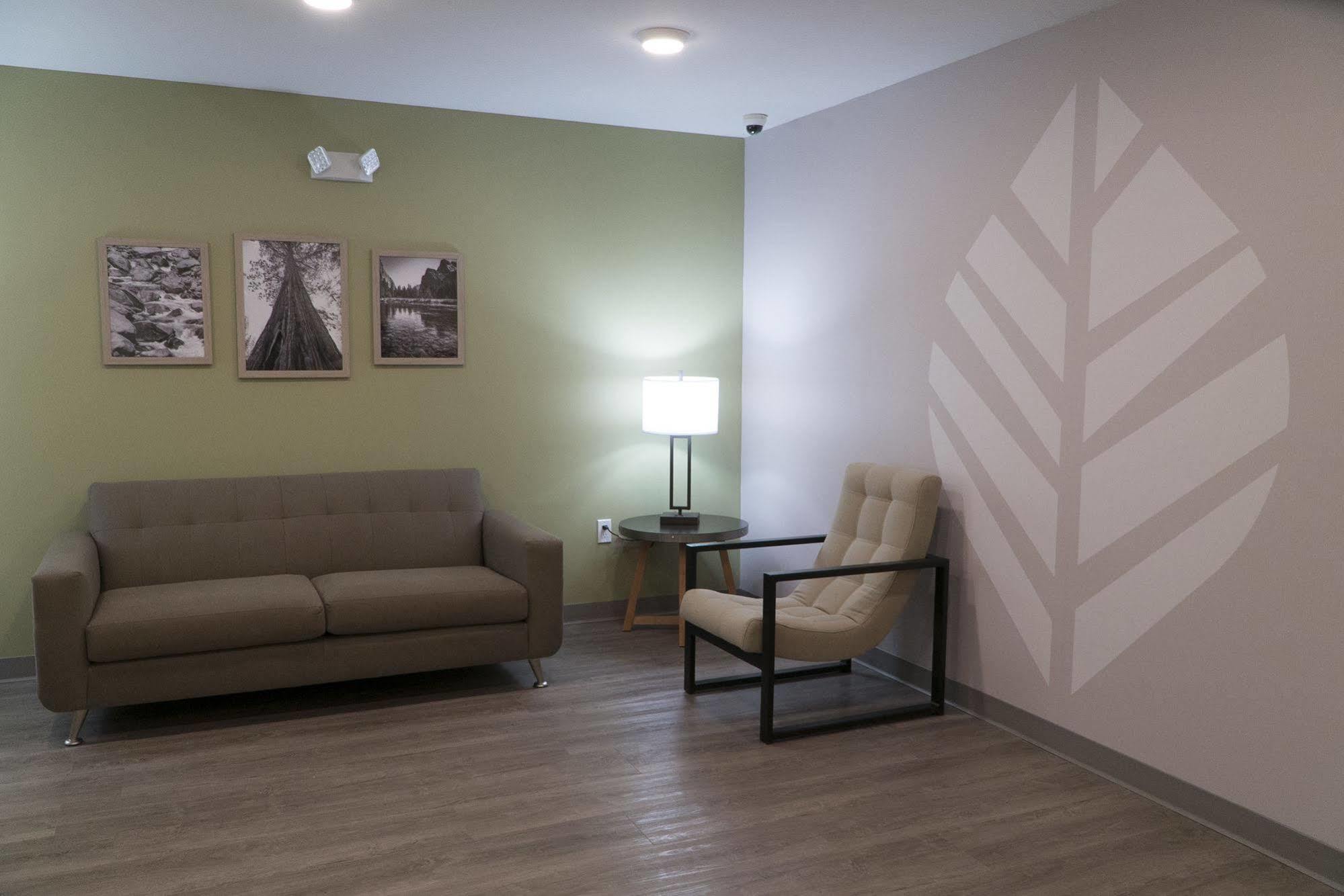 Woodspring Suites Bakersfield East Екстер'єр фото