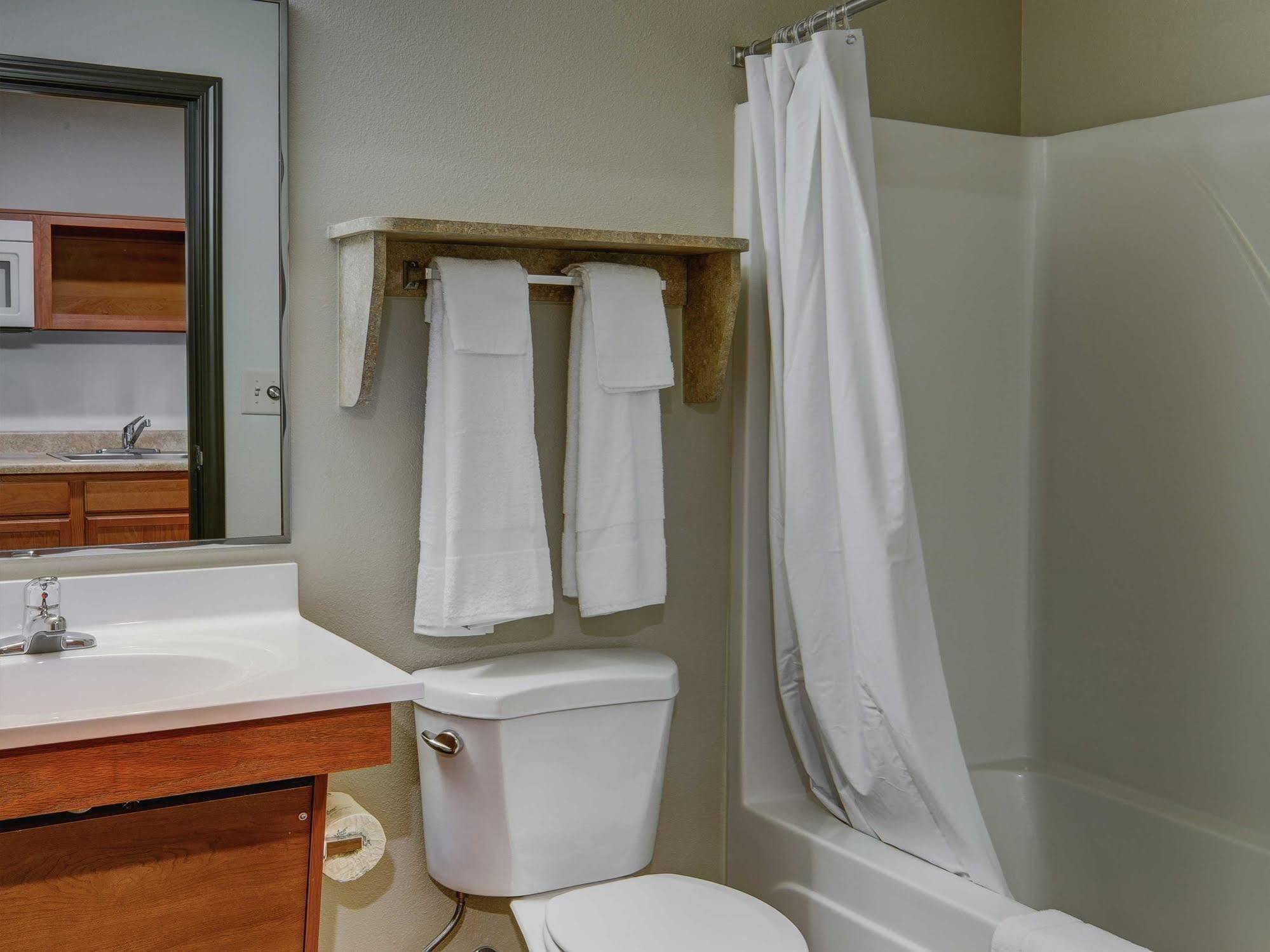 Woodspring Suites Bakersfield East Екстер'єр фото