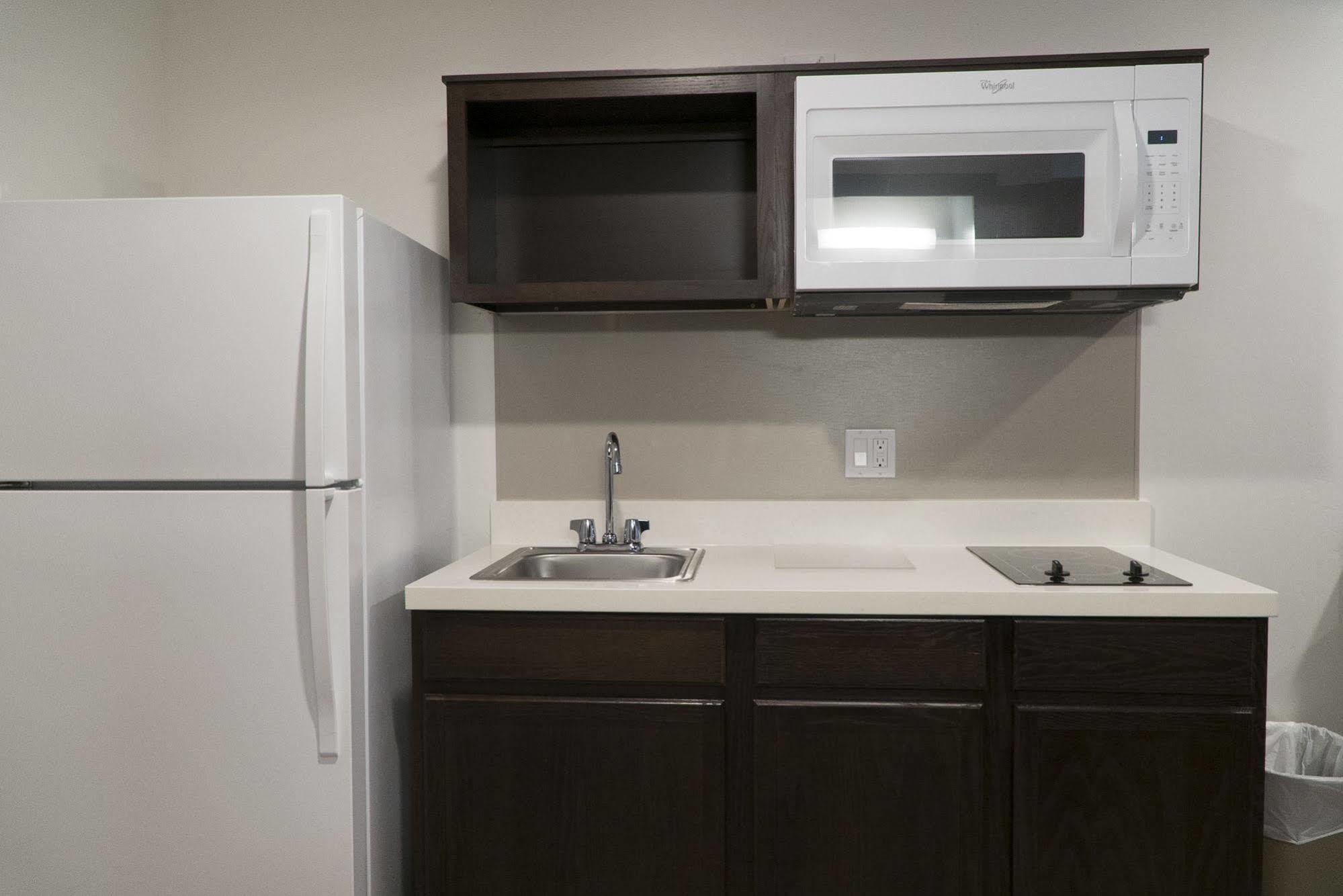 Woodspring Suites Bakersfield East Екстер'єр фото